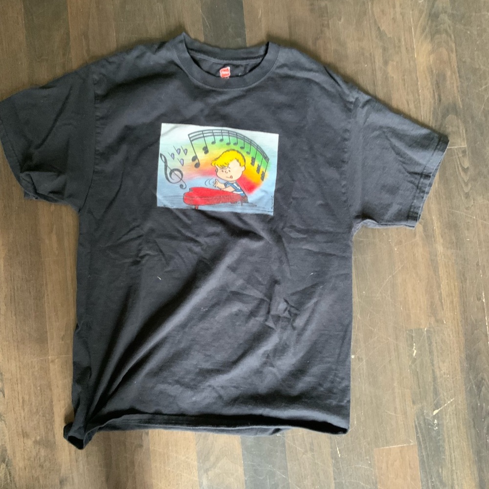 Peanuts t shirt